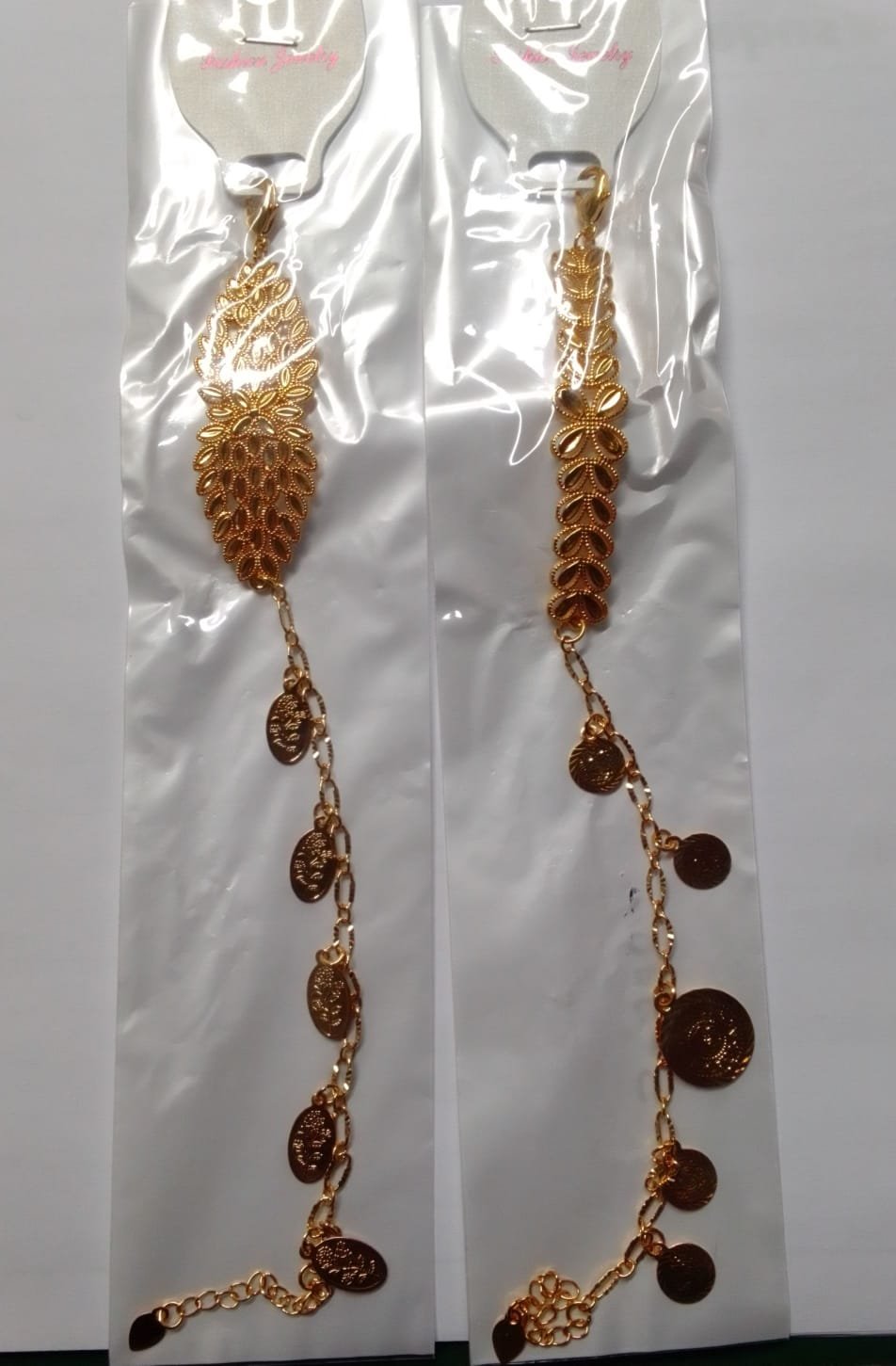 মেয়েদের হাতের ব্যাচলাইট - https://upokar24.com